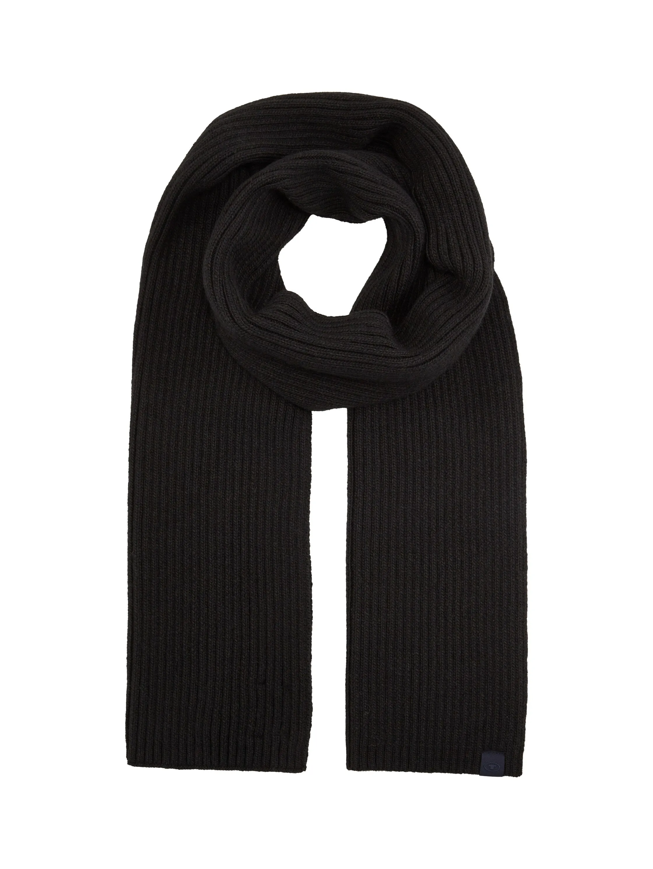 COSY KNITTED SCARF