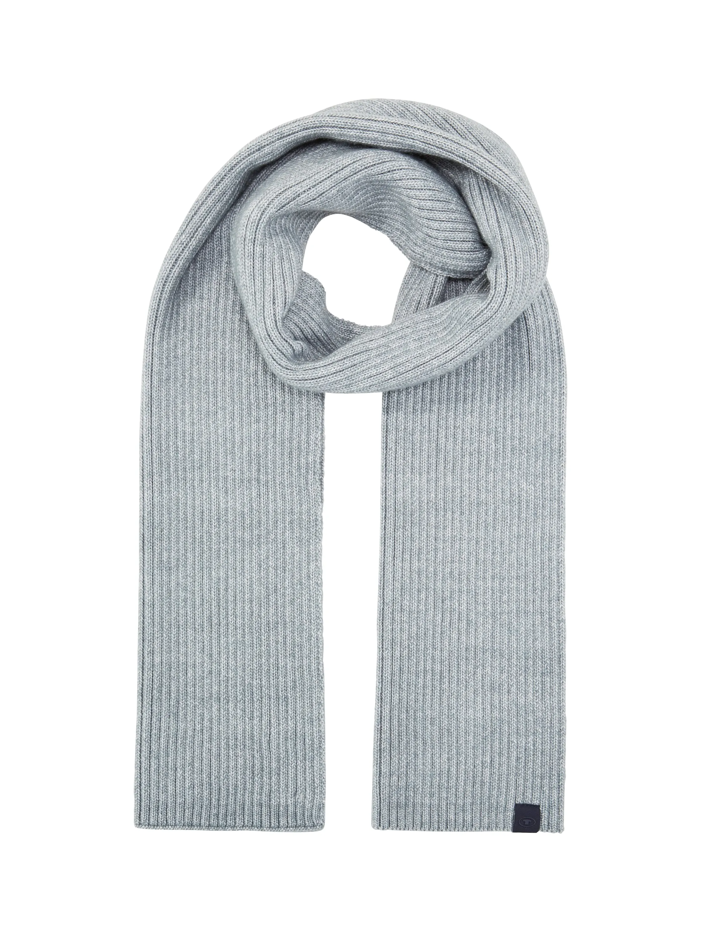 COSY KNITTED SCARF