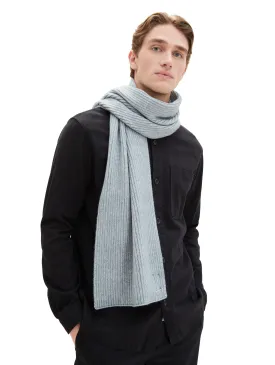 COSY KNITTED SCARF